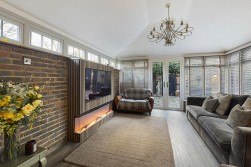 Braeburn Way, Kings Hill