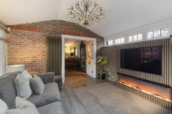 Braeburn Way, Kings Hill