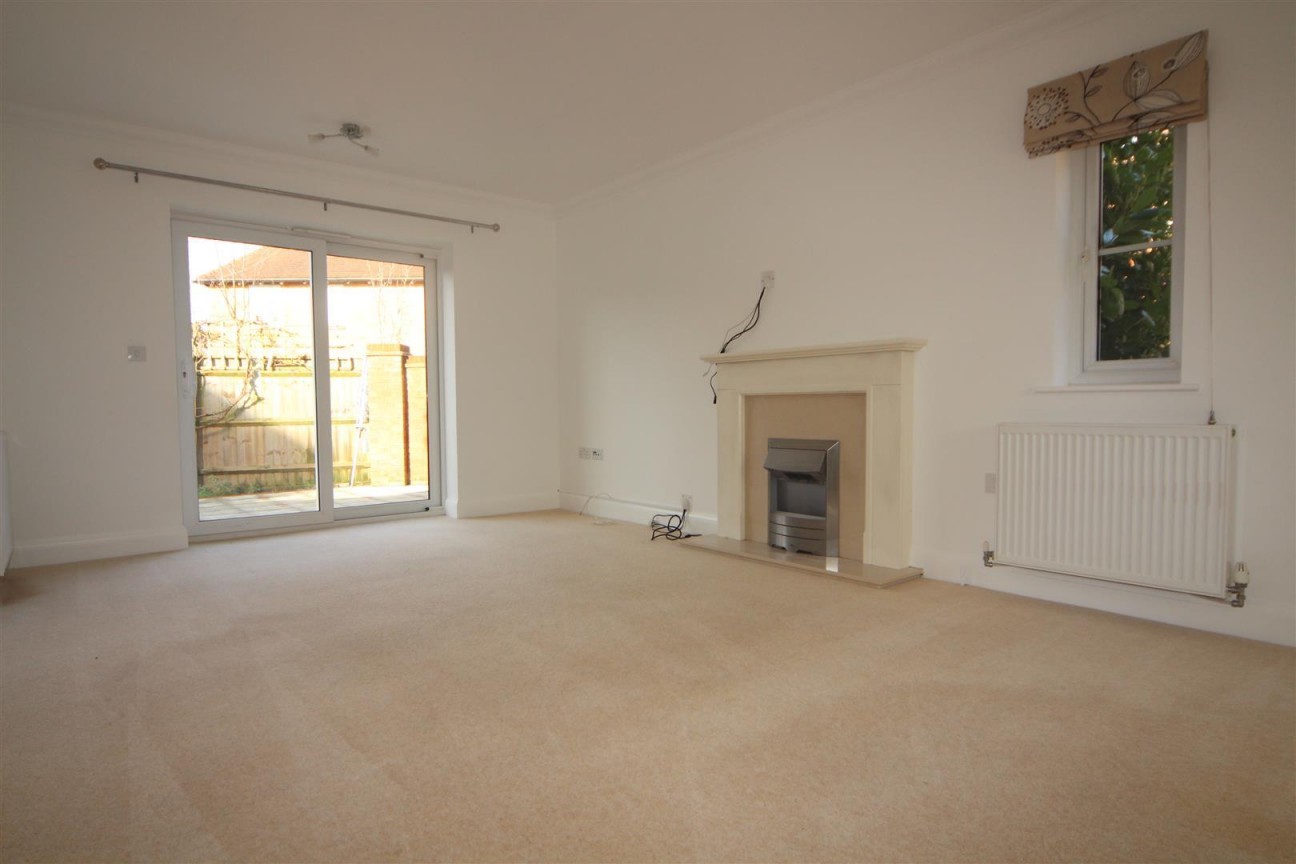 15 Emerald Walk, Kings Hill, ME19 4FY