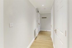 Winston Avenue, Kings Hill