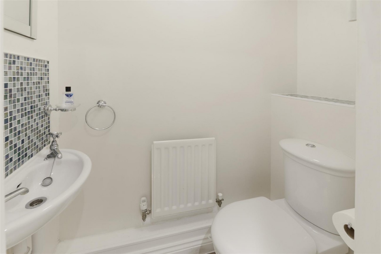 Winston Avenue, Kings Hill