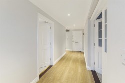 Winston Avenue, Kings Hill