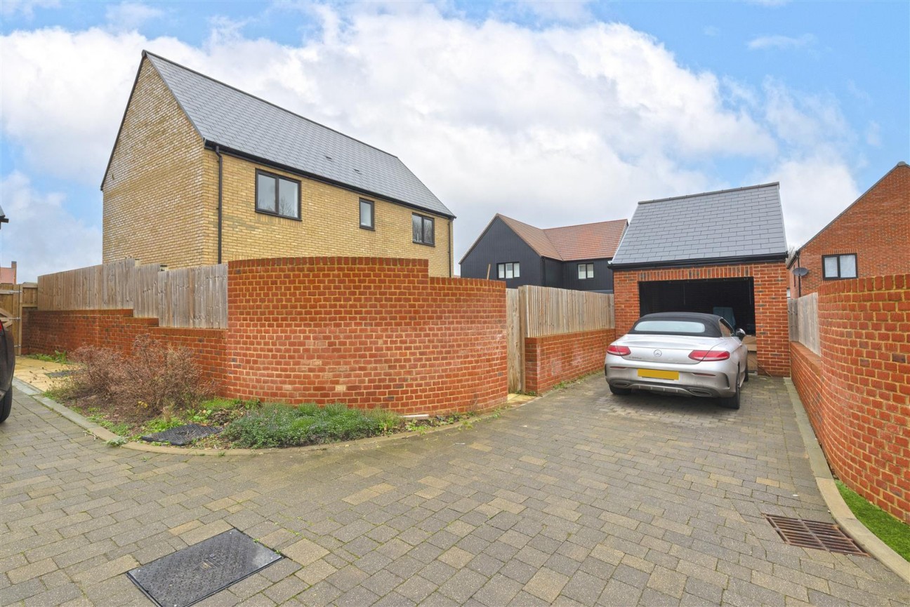 Park Drive, Kings Hill, West Malling