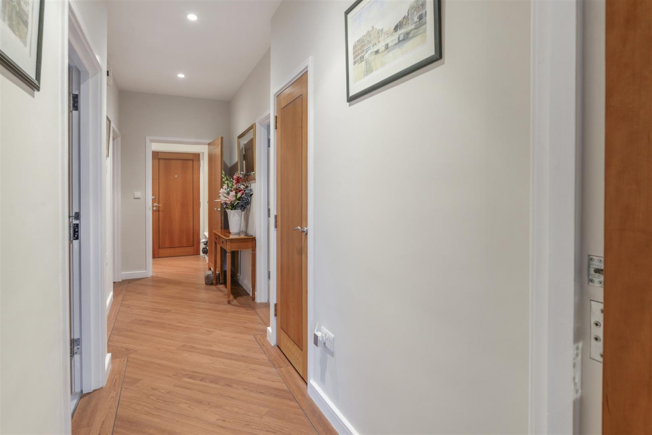 Gibson Drive, Kings Hill, West Malling