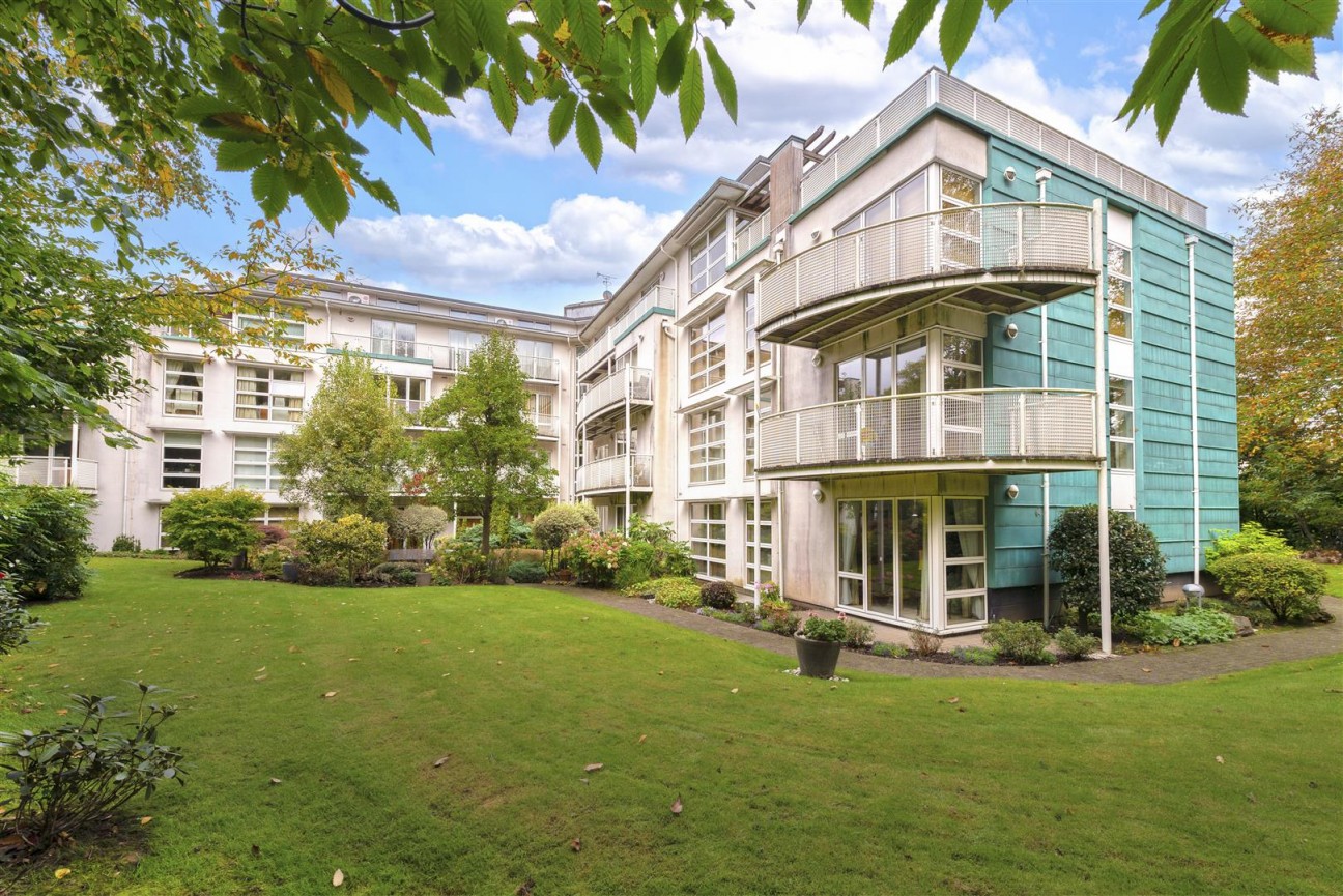 Gibson Drive, Kings Hill, West Malling