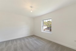 Barfield Gardens, Offham