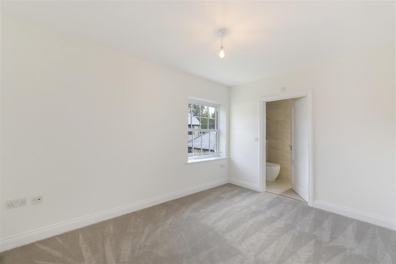 Barfield Gardens, Offham