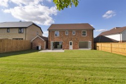 Barfield Gardens, Offham, West Malling