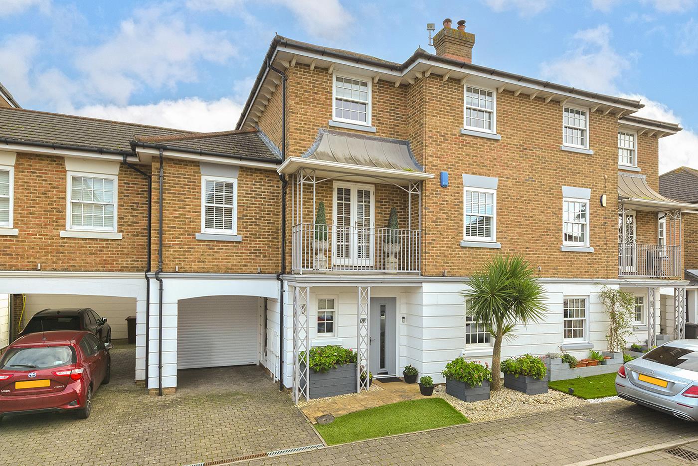 Greensleeves Way, Kings Hill, West Malling