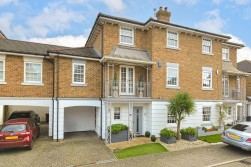 Greensleeves Way, Kings Hill, West Malling