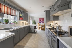 Greensleeves Way, Kings Hill, West Malling