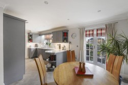 Greensleeves Way, Kings Hill, West Malling