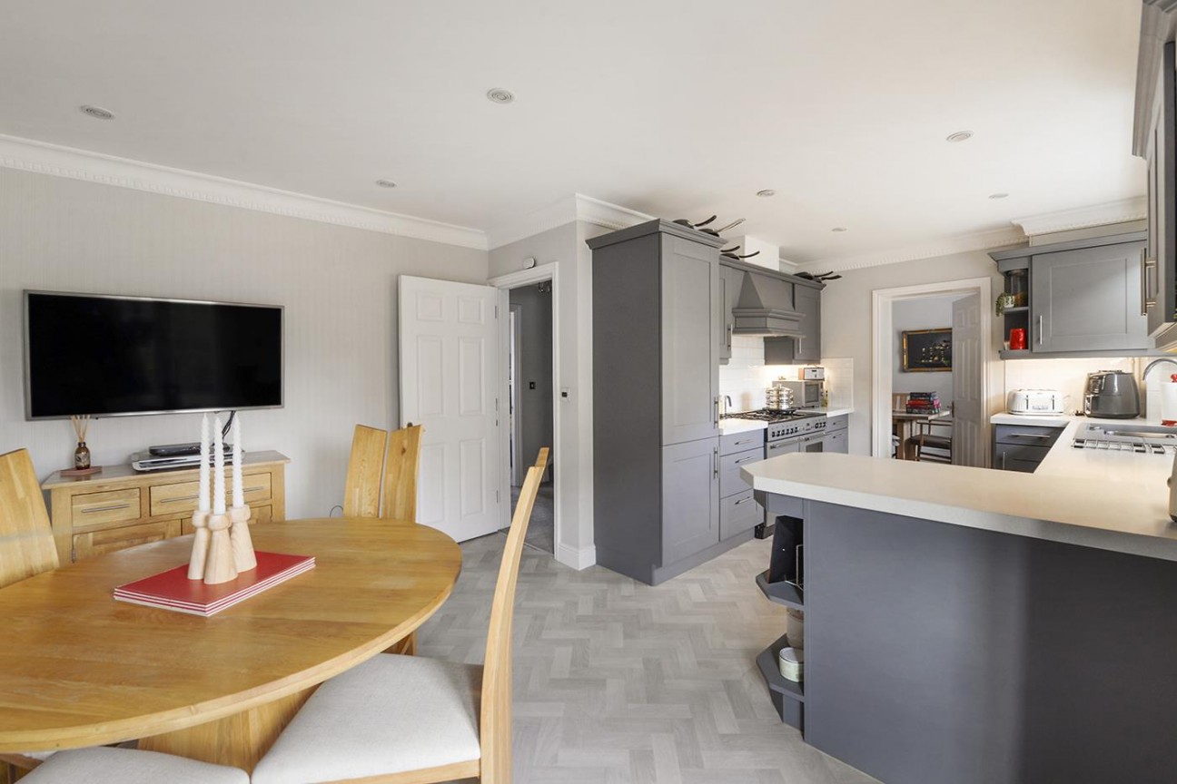 Greensleeves Way, Kings Hill, West Malling