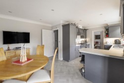 Greensleeves Way, Kings Hill, West Malling