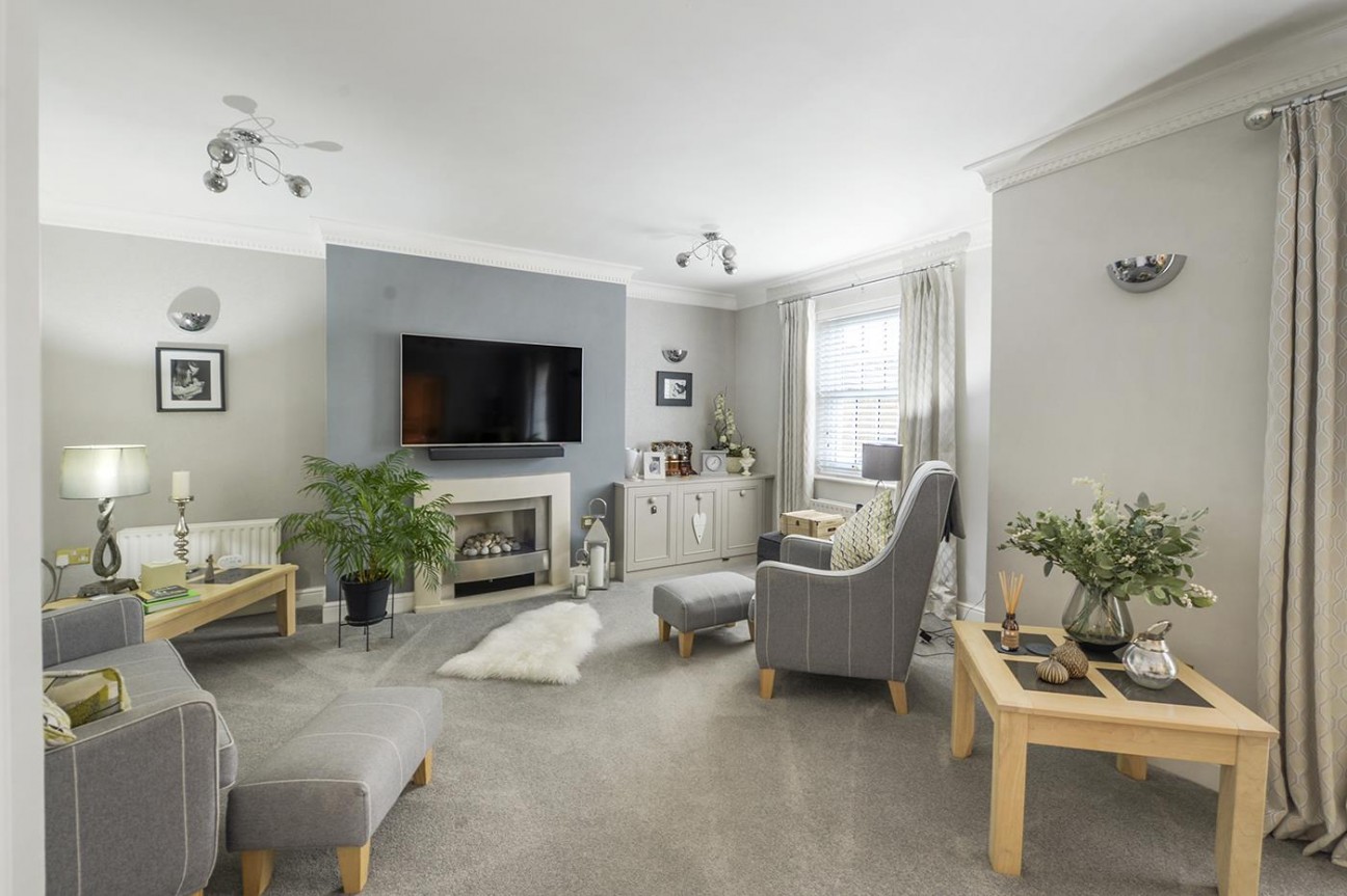 Greensleeves Way, Kings Hill, West Malling