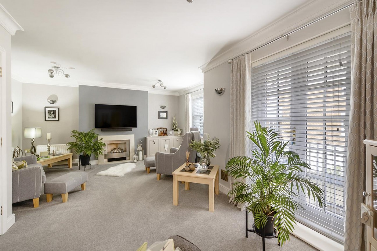 Greensleeves Way, Kings Hill, West Malling