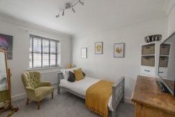 Greensleeves Way, Kings Hill, West Malling