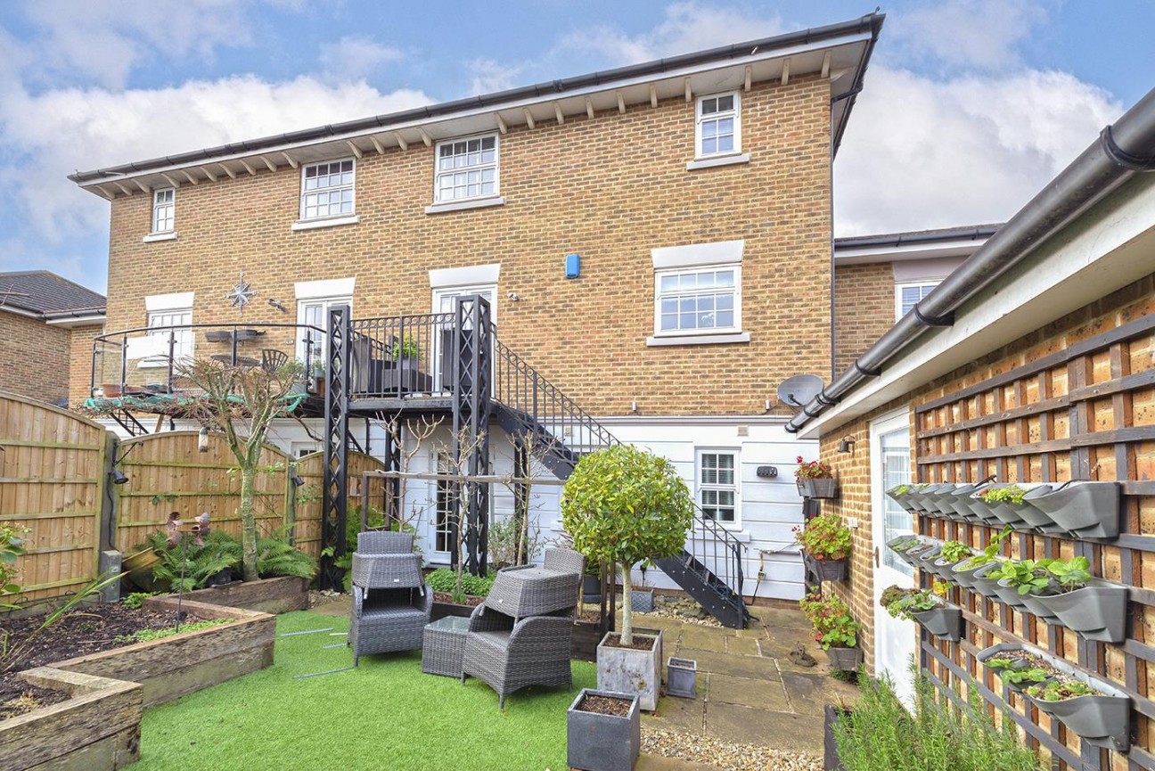 Greensleeves Way, Kings Hill, West Malling