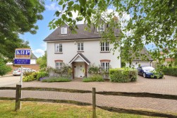 Alton Avenue, Kings Hill, ME19 4ES