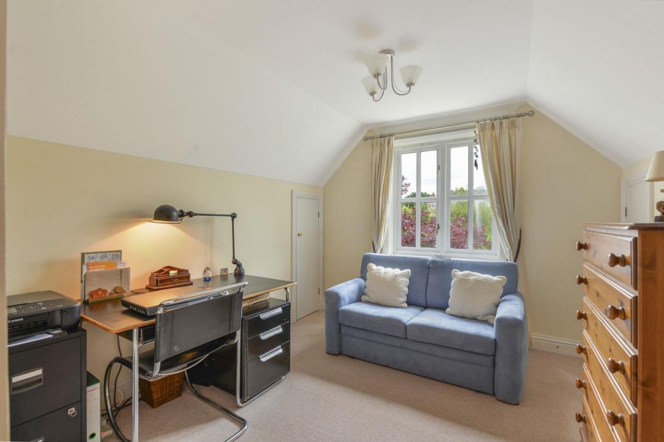 Alton Avenue, Kings Hill, ME19 4ES