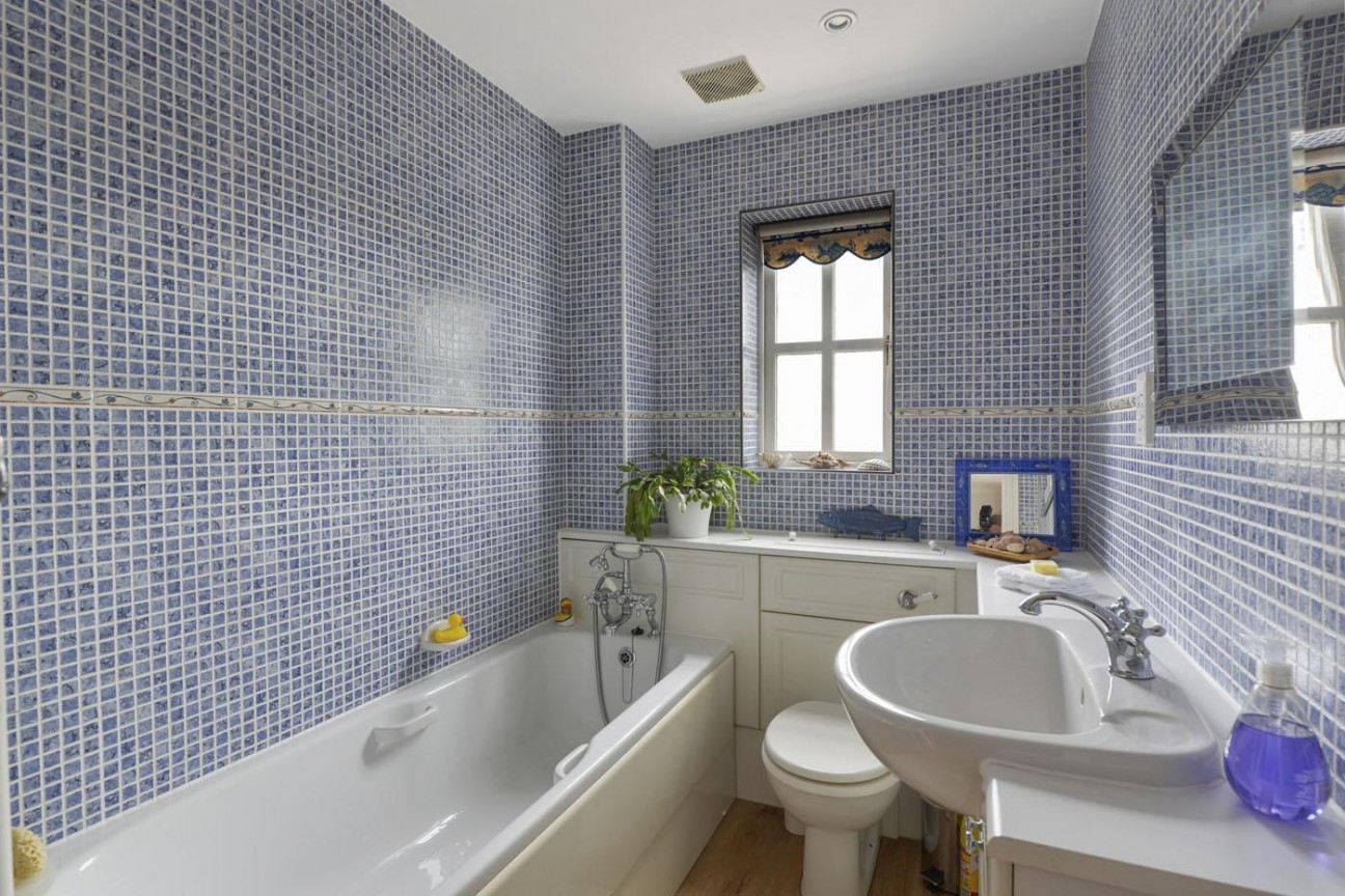 Alton Avenue, Kings Hill, ME19 4ES