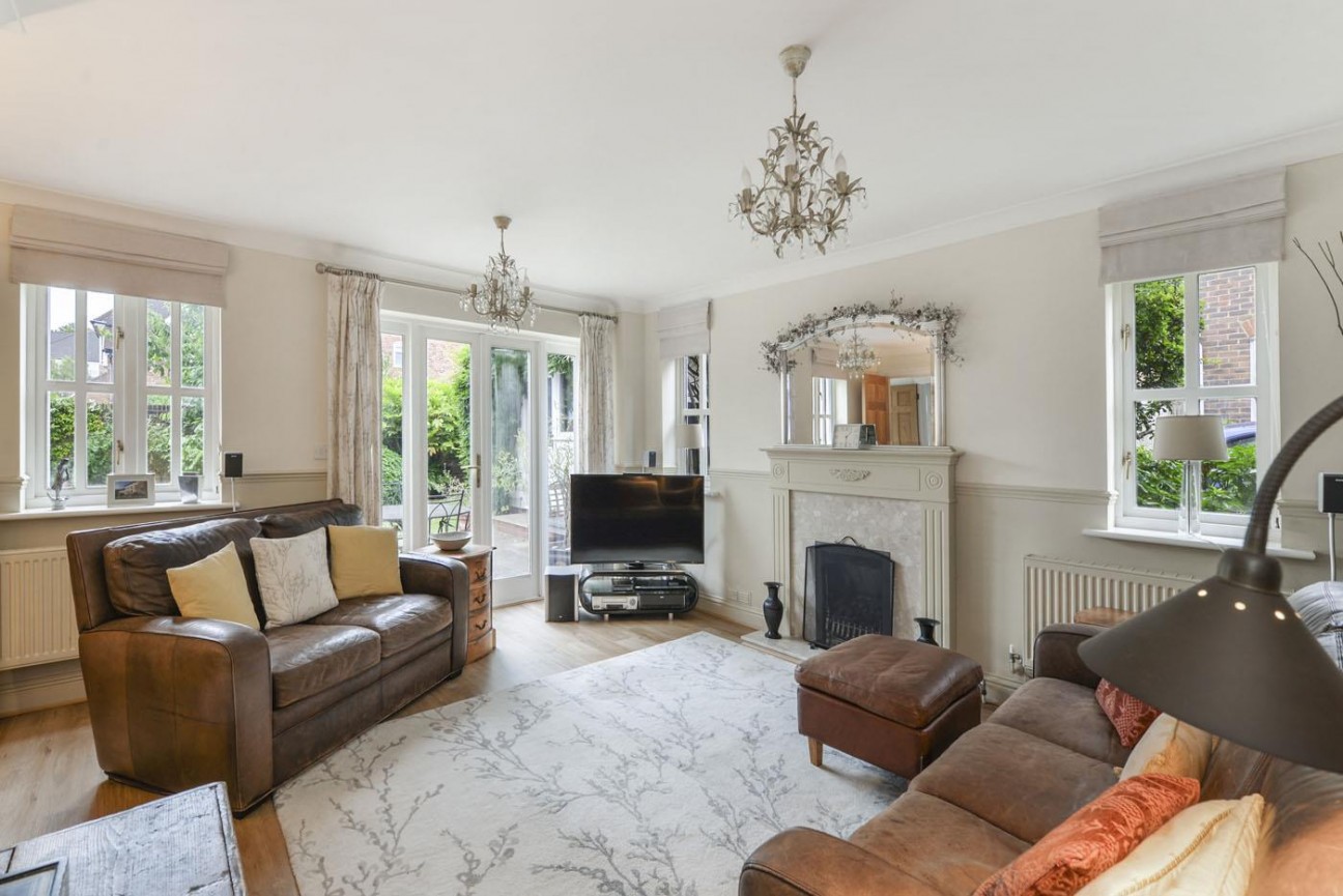 Alton Avenue, Kings Hill, ME19 4ES