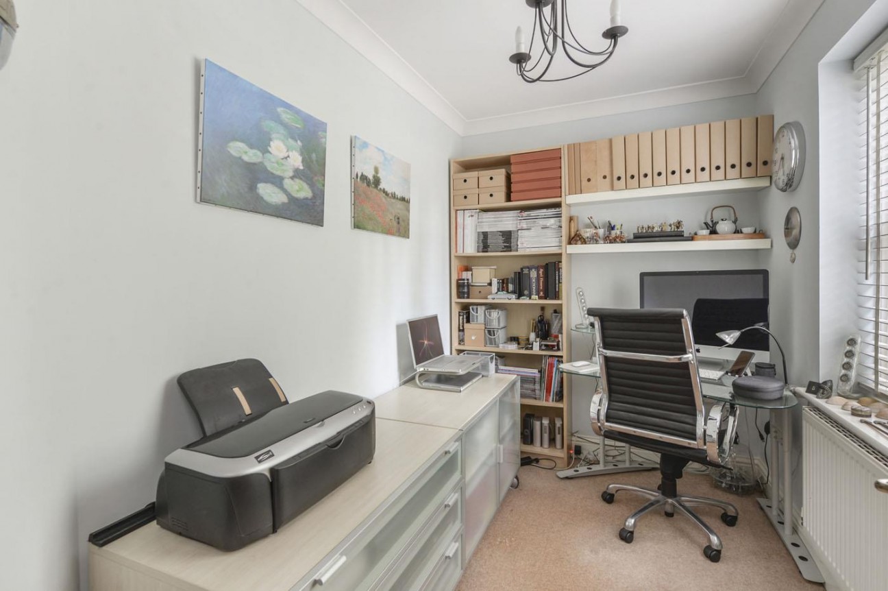 Alton Avenue, Kings Hill, ME19 4ES