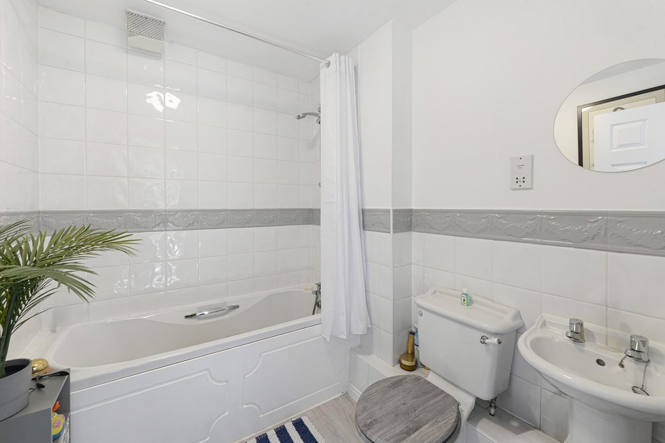 Admiral Way, Kings Hill, ME19 4EQ