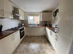 Sandow Place, Kings Hill