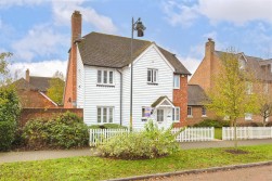 Beacon Avenue, Kings Hill, ME19 4QL