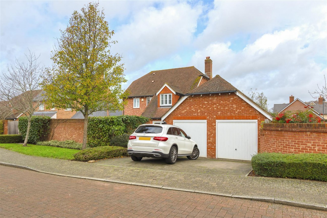 Beacon Avenue, Kings Hill, ME19 4QL