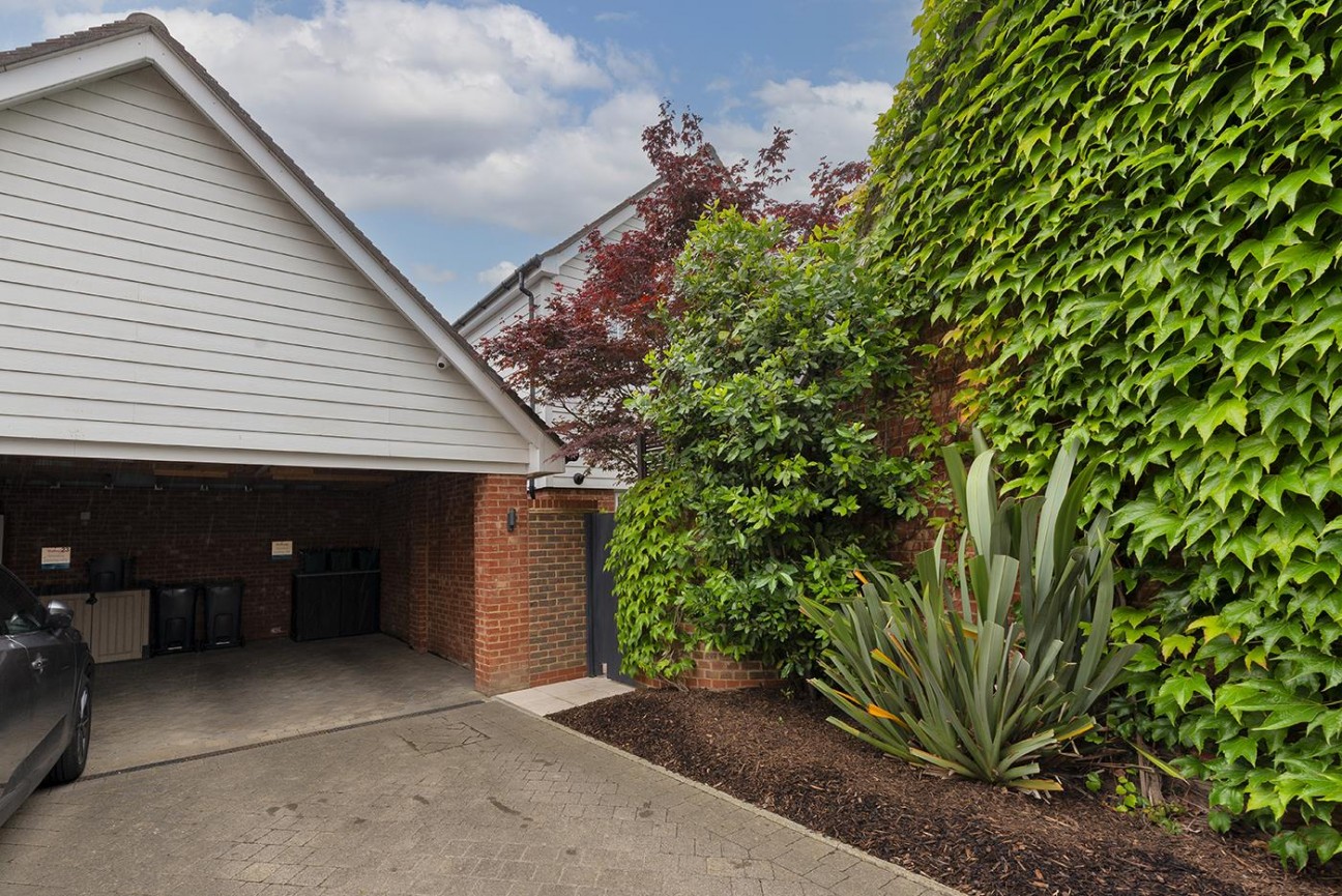 Waterloo Walk, Kings Hill, ME19 4QS