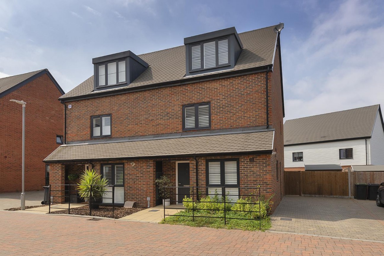 Edington Way, Kings Hill, ME19 4SW