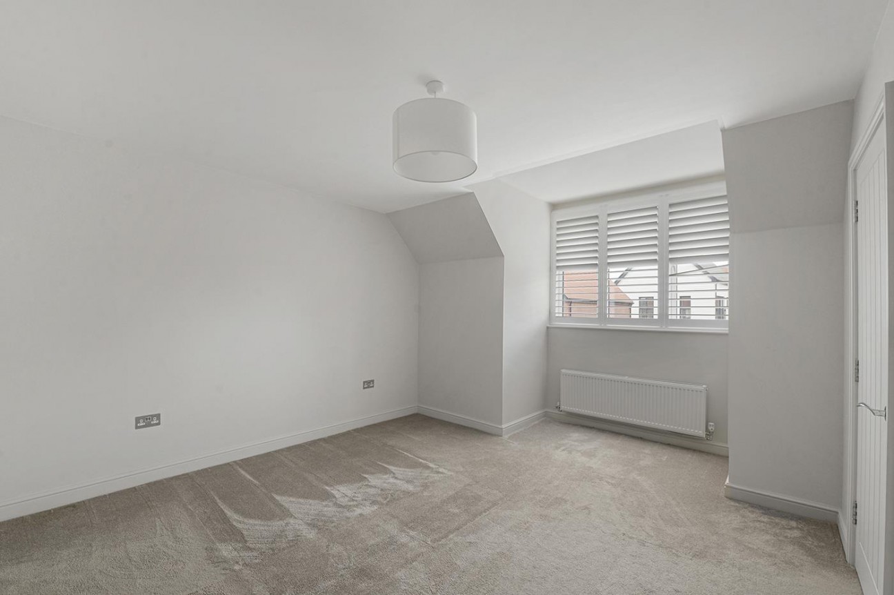 Edington Way, Kings Hill, ME19 4SW