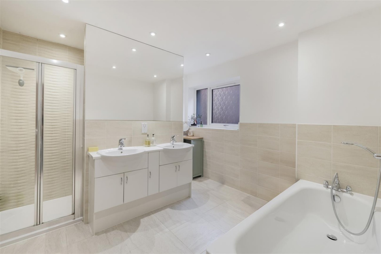 Woodland Gate Walk, Leybourne, West Malling