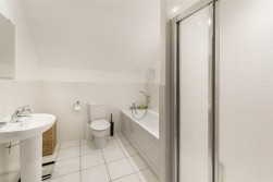 Woodland Gate Walk, Leybourne, West Malling