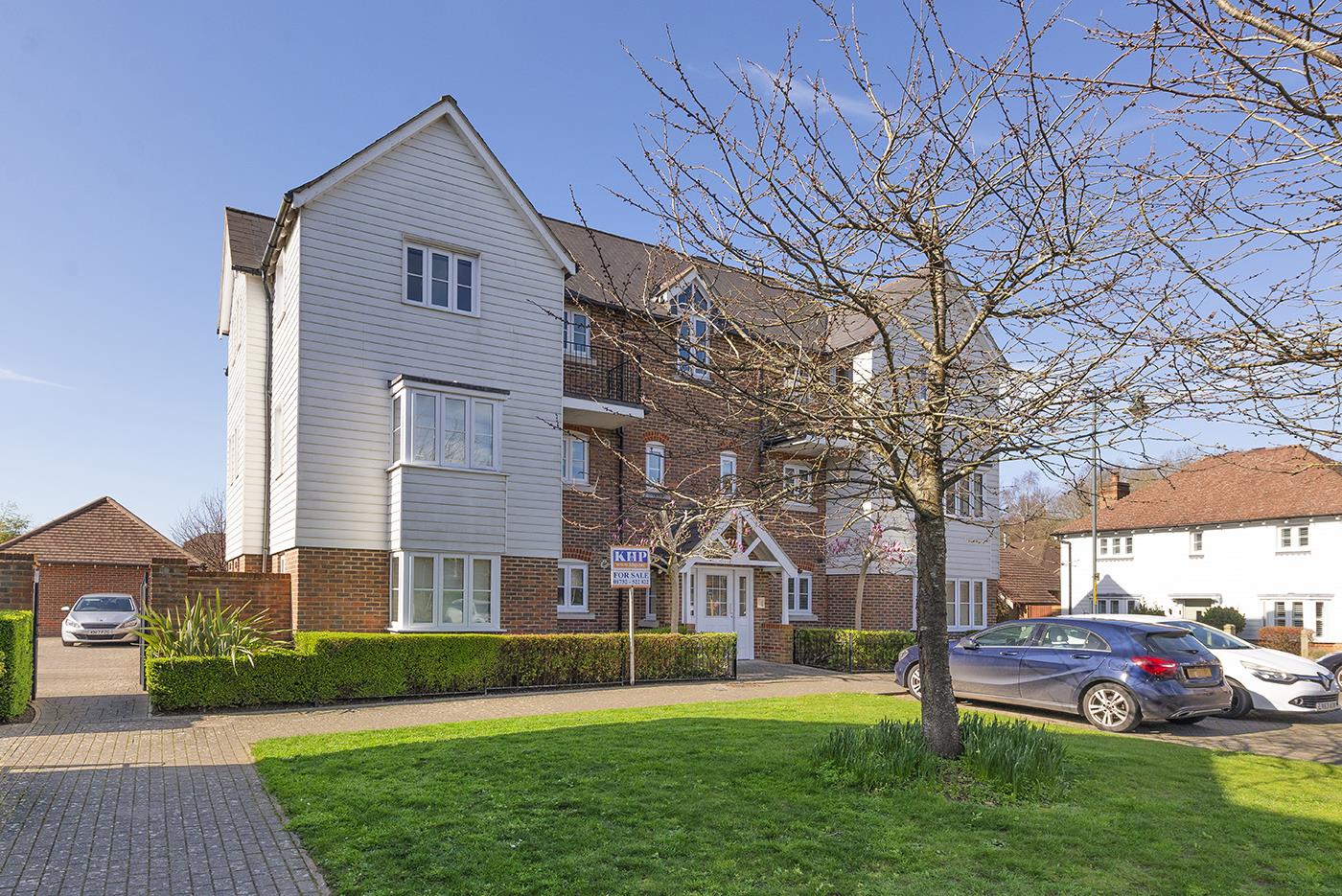 Amber Lane, Kings Hill, ME19 4FT