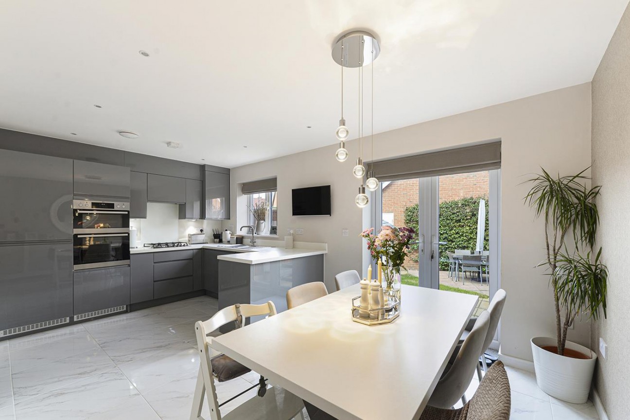 Beacon Avenue, Kings Hill, West Malling