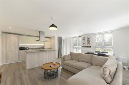 Baddlesmere Drive, Kings Hill, ME19 4SG