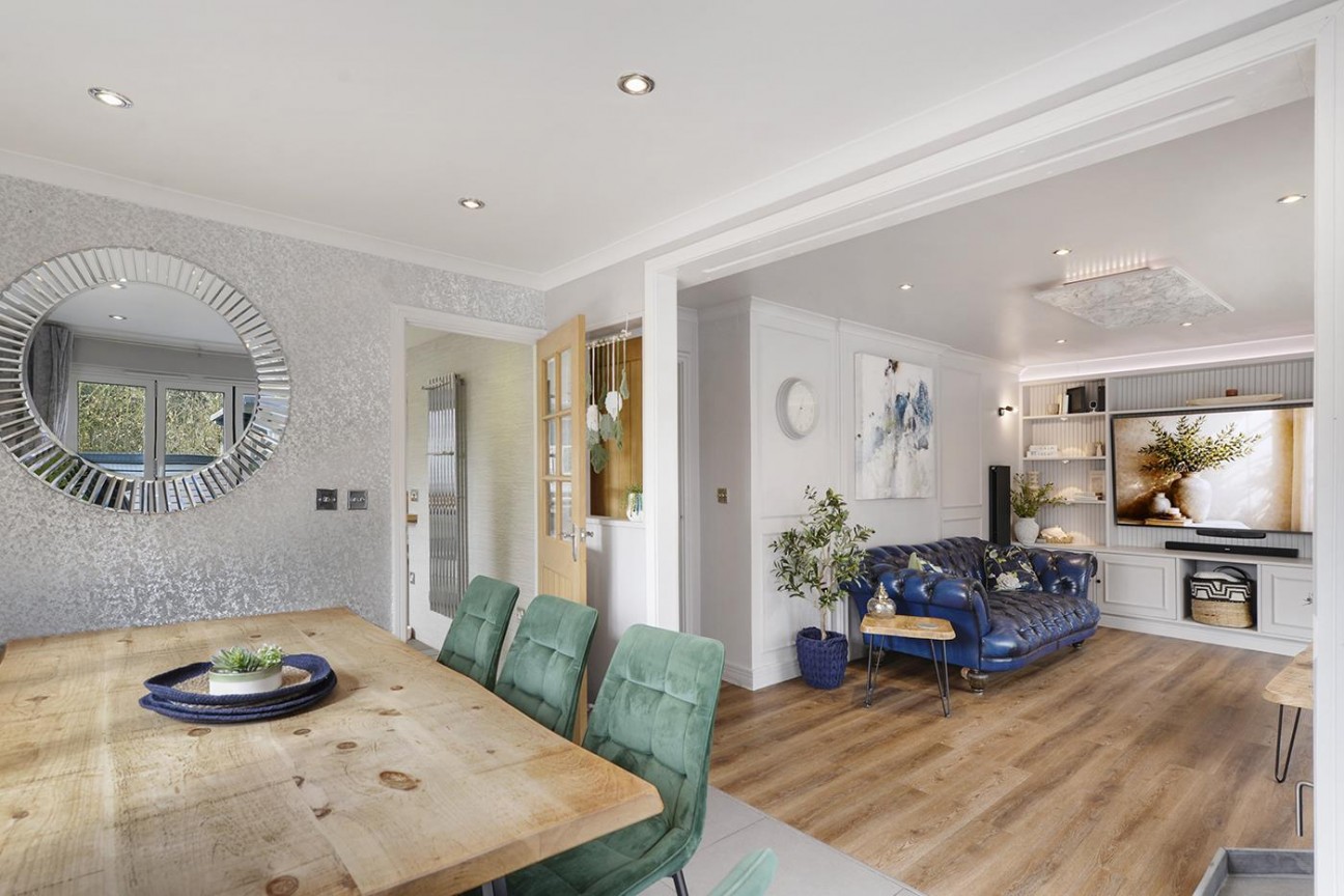 Avondale Court, Weavering