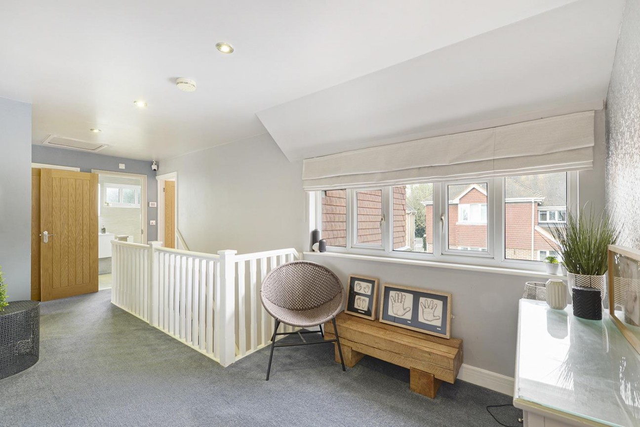 Avondale Court, Weavering