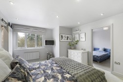 Avondale Court, Weavering