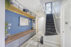 Avondale Court, Weavering