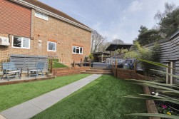 Avondale Court, Weavering