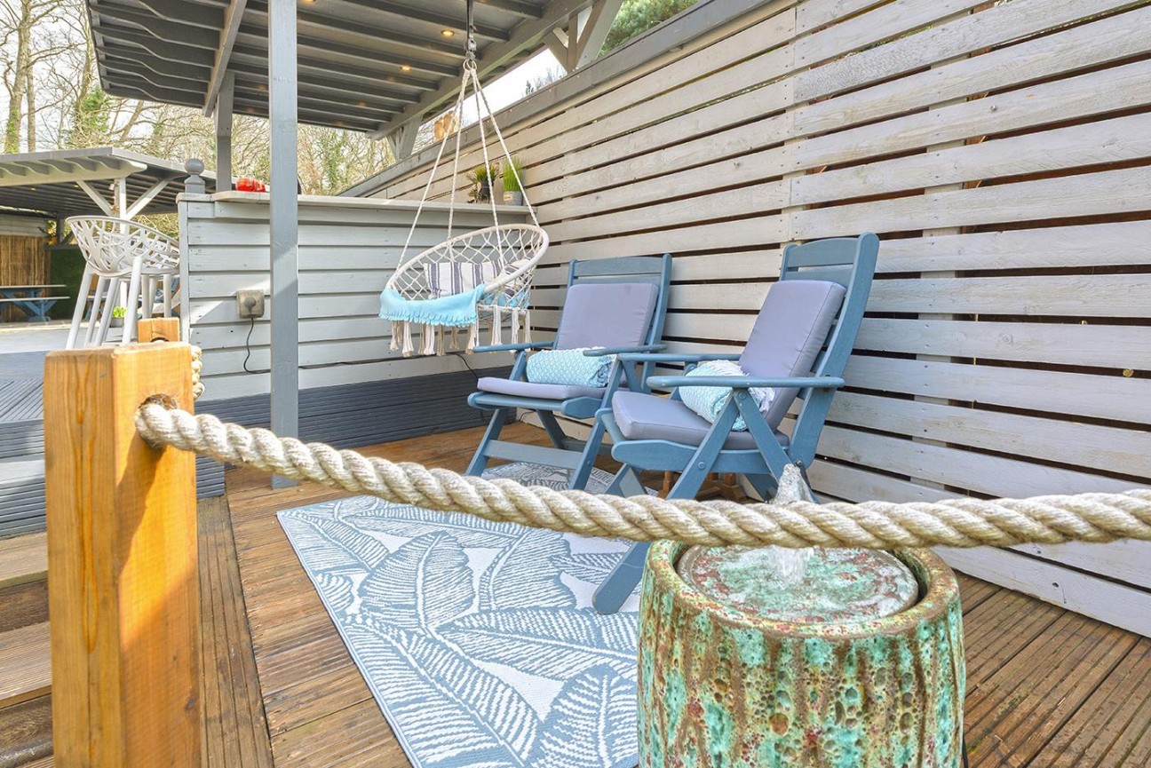 Avondale Court, Weavering