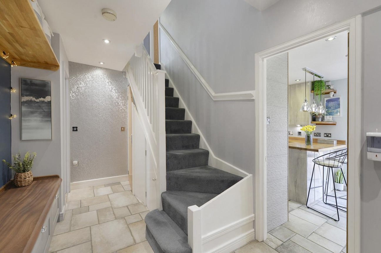 Avondale Court, Weavering