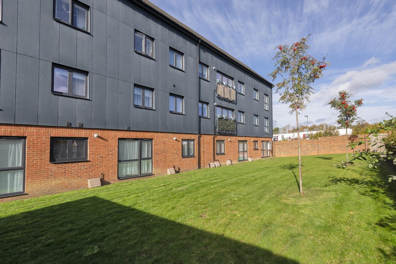 Nottingham Drive, Kings Hill