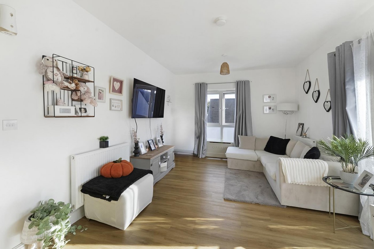 Nottingham Drive, Kings Hill