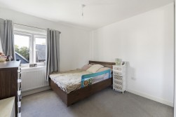 Nottingham Drive, Kings Hill