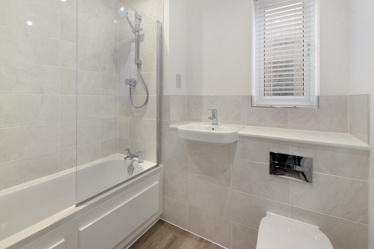 Orchard Way, Kings Hill